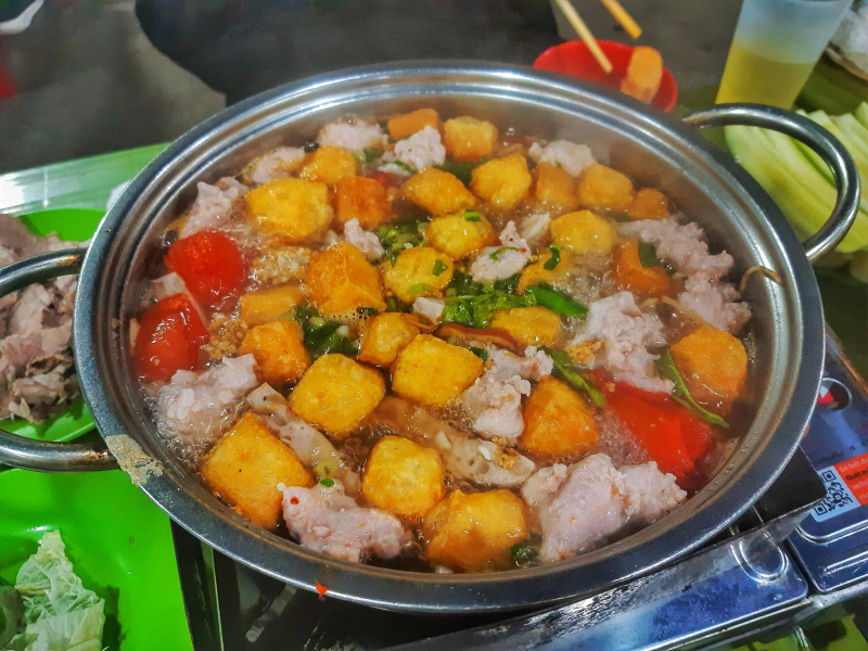 Lẩu Cua Đồng (Field Crab Hot Pot)