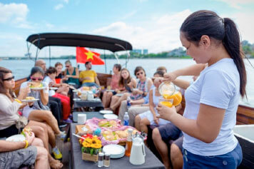 SC06: 早餐-日落游船（西贡河）