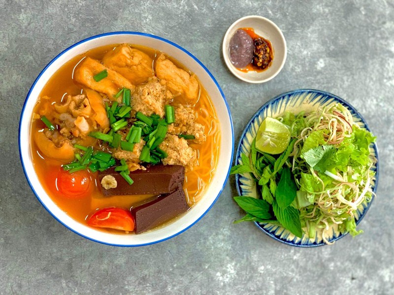 Bun Rieu - Crab Noodle Soup