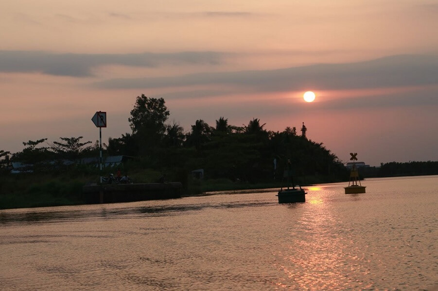 SC06: 早餐-日落游船（西贡河）