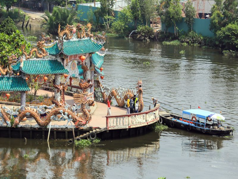 Phu Chau Floating Temple